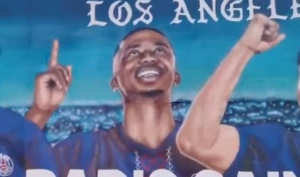 El club parisino se apodera del espacio urbano de Los Ángeles, Estados Unidos, con un mural que celebra su temporada histórica y rinde homenaje a sus figuras, incluido el ecuatoriano Willian Pacho. Es una estrategia que va más allá de lo deportivo y apunta a una conquista cultural del mercado estadounidense.