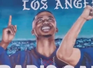 El club parisino se apodera del espacio urbano de Los Ángeles, Estados Unidos, con un mural que celebra su temporada histórica y rinde homenaje a sus figuras, incluido el ecuatoriano Willian Pacho. Es una estrategia que va más allá de lo deportivo y apunta a una conquista cultural del mercado estadounidense.