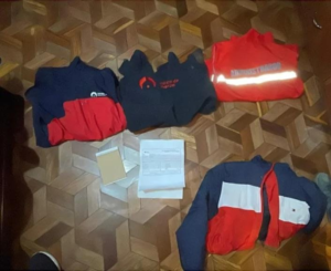 Una organización delictiva que se hacía pasar por personal del Municipio de Riobamba, para ofrecer falsos empleos a cambio de dinero, fue desarticulada durante una operación conjunta entre la Fiscalía, la Policía Judicial de Chimborazo y el Grupo de Operaciones Especiales (GOE). La intervención se ejecutó, este 19 de junio, tras varios meses de investigaciones.