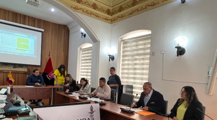 La Comisión de Legislación abordó este 5 de junio, las reformas a la ordenanza que regula el Servicio de Estacionamiento Rotativo Tarifado (Serot), mientras comerciantes y moradores denunciaron afectaciones económicas, falta de socialización y una medida inconsulta.