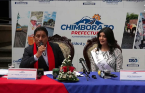 Este 12 de junio de 2025, el hall de piedra de la Prefectura de Chimborazo fue el escenario para la presentación oficial de la agenda de eventos del Inti Raymi Chimborazo 2025, una festividad que este año reviste un carácter especial al conmemorarse los 201 años de provincialización de Chimborazo.