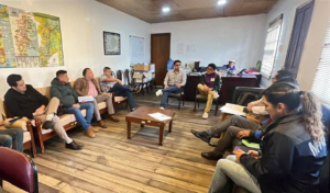 El Consorcio Balbanera Cumandá será el encargado de ejecutar este proyecto de conservación vial bajo la modalidad de “mantenimiento por resultados” por un valor total de USD 44,2 millones (sin incluir IVA). De este monto, USD 42,1 millones se destinarán a obra física y USD 2 millones a tareas de fiscalización.