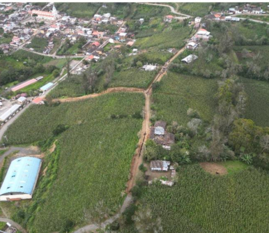 La Alcaldía de San Miguel de Bolívar anunció que se encuentra en la etapa final de construcción de un moderno sistema de alcantarillado sanitario en el sector La Loma, ubicado en la parroquia Santiago, como parte de su compromiso con el desarrollo sostenible y el mejoramiento de la calidad de vida de los ciudadanos.