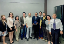 Una noche colmada de poesía, relatos y emociones se vivió este jueves en el marco de la Guayusa Literaria, evento emblemático que conmemoró los 38 años de creación del Núcleo de la Casa de la Cultura Ecuatoriana Benjamín Carrión en Pastaza.