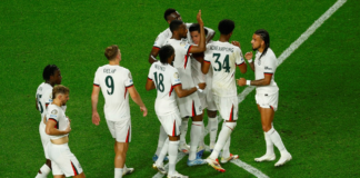 Entre los ausentes en el once titular volvió a estar el ecuatoriano Moisés Caicedo, quien presenció el partido desde el banquillo. El triunfo en la última jornada del Grupo D permitió a los Blues quedarse con el segundo lugar de la tabla, detrás del Flamengo brasileño.
