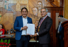 En el marco de la conmemoración de los 201 años de cantonización de la ciudad de Guaranda, la Municipalidad de ese cantón, llevó a cabo una sesión solemne conmemorativa del aniversario, en que también se otorgaron las distinciones honoríficas “Cacique Guaranga” a ciudadanas y ciudadanos cuya trayectoria constituye un ejemplo de excelencia, servicio y compromiso con el desarrollo de la ciudad y el país.