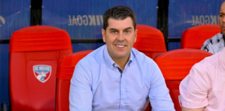 El fútbol no concede tregua, y en Barcelona Sporting Club los ciclos parecen correr.  Los focos vuelven al campeonato local, con interrogantes en el entorno del Ídolo del Astillero. ¿Por qué Miguel Parrales no jugará en la reanudación? ¿Y qué pasará con Segundo Castillo? Los ecos de una gestión cuestionada no dejan de sonar.