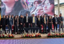 El alcalde de Riobamba, John Vinueza, presentó este miércoles 18 de junio, el informe de rendición de cuentas correspondiente al ejercicio fiscal 2024, en el Palacio de Cristal, con la presencia de autoridades locales, funcionarios municipales y ciudadanía en general.