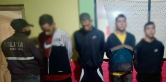 El 3 de junio de 2025, el Tribunal de Garantías Penales de Ambato condenó a Cristian B., Kevin V. y Walter M. a la pena máxima agravada de 40 años de prisión, tras ser declarados culpables de un triple asesinato ocurrido en agosto de 2024. Los sentenciados, vinculados a un grupo de delincuencia organizada, participaron en una jornada de crímenes cometidos con extrema violencia en distintos sectores de la ciudad.