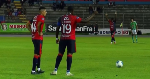 Centro Deportivo Olmedo necesitó la ruleta de los penales para deshacerse de Liga de Macas y sellar el cierre de la primera ronda de la Copa Ecuador 2025. El Ciclón de los Andes empató 2-2 sobre un césped empapado y con charcos, y luego se impuso 5-3 desde los doce pasos.