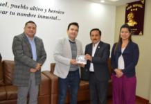 El Vicerrectorado de Investigación y Vinculación junto a la Carrera de Comunicación de la Universidad Estatal de Bolívar (UEB) realizaron la entrega oficial de 10 productos audiovisuales en formato podcast al Gobierno Autónomo Descentralizado (GAD) del cantón San Miguel.