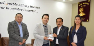 El Vicerrectorado de Investigación y Vinculación junto a la Carrera de Comunicación de la Universidad Estatal de Bolívar (UEB) realizaron la entrega oficial de 10 productos audiovisuales en formato podcast al Gobierno Autónomo Descentralizado (GAD) del cantón San Miguel.
