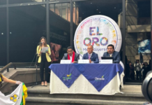 El lunes 23 de junio de 2025, se llevó a cabo en Hall de Piedra la Prefectura de Chimborazo, una rueda de prensa que tuvo como objetivo, la promoción de la vitrina turística y gastronómica y de emprendimientos de la provincia de El Oro, destacando su riqueza cultural y productiva ante autoridades y medios de comunicación locales.