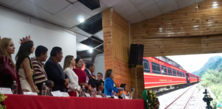 Este miércoles 25 de junio de 2025, el cantón Alausí vivió una jornada de profunda trascendencia histórica y cívica al conmemorar sus 201 años de cantonización con una sesión solemne, que reunió a autoridades locales, provinciales y nacionales.