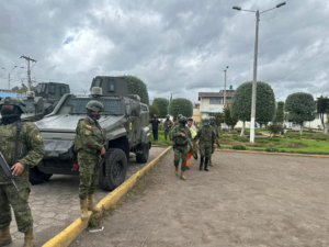 Daniel Salcedo, figura clave en el caso Metástasis, que fue víctima de un intento de asesinato en la cárcel de Riobamba, bajo inminente riesgo, fue trasladado este 26 de junio junto a su hermano Noé en un operativo de máxima seguridad hacia la Cárcel 4 de Quito.