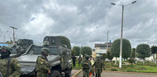Daniel Salcedo, figura clave en el caso Metástasis, que fue víctima de un intento de asesinato en la cárcel de Riobamba, bajo inminente riesgo, fue trasladado este 26 de junio junto a su hermano Noé en un operativo de máxima seguridad hacia la Cárcel 4 de Quito.