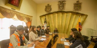 Los municipios de Riobamba y Guano intentan unir esfuerzos para intervenir los últimos tres kilómetros de una quebrada que atraviesa ambas jurisdicciones y que ha tenido un deterioro progresivo. La reunión de la Mesa Técnica Salvemos las Quebradas, estuvo conformada por el Municipio de Riobamba, junto a delegados técnicos del GAD Municipal de Guano.