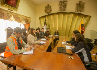 Los municipios de Riobamba y Guano intentan unir esfuerzos para intervenir los últimos tres kilómetros de una quebrada que atraviesa ambas jurisdicciones y que ha tenido un deterioro progresivo. La reunión de la Mesa Técnica Salvemos las Quebradas, estuvo conformada por el Municipio de Riobamba, junto a delegados técnicos del GAD Municipal de Guano.