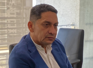 En una sesión extraordinaria celebrada este 4 de junio, el alcalde del cantón Santa Clara, César Castro, fue electo por unanimidad como presidente del Consorcio de Municipios Amazónicos y de Galápagos (COMAGA) para el periodo 2025-2027.