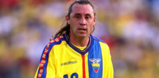 Aunque Ecuador consiguió su clasificación al Mundial 2026, luego del empate sin goles en Lima, el ambiente en torno a la Selección Nacional dista mucho de ser de celebración. Alex Darío Aguinaga criticó al actual DT de Ecuador.