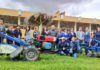 En la provincia de Chimborazo la Dirección Distrital del Ministerio de Agricultura y Ganadería realizó el 3 de junio, la entrega motocultores y equipamiento para ferias en beneficio de estudiantes y productores de la parroquia San Juan, ubicada en las faldas del coloso Chimborazo.