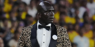 El entrenador Segundo Alejandro Castillo fue sancionado con una multa de 50.000 dólares por una infracción comercial cometida durante la Copa Libertadores. El castigo, se impone por lo que el organismo sudamericano catalogó como "marketing de emboscada".