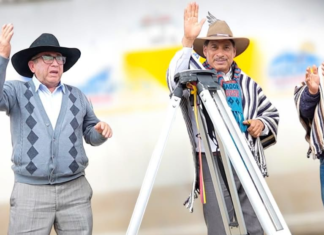 Con una emotiva ceremonia comunitaria, el prefecto de Chimborazo, Hermel Tayupanda colocó la primera piedra del proyecto de mejoramiento del sistema de riego tecnificado impulsado por la Junta de Riego Puelazo, en la parroquia Quimiag. Esta obra marca un paso clave para el fortalecimiento de la agricultura en la zona rural de la provincia.