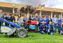 Un total de cerca de 400 estudiantes y 25 mujeres productoras de la parroquia San Juan, en la provincia de Chimborazo, fueron los principales beneficiarios de la más reciente entrega de maquinaria y equipamiento por parte del Ministerio de Agricultura y Ganadería (MAG).