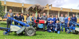 Un total de cerca de 400 estudiantes y 25 mujeres productoras de la parroquia San Juan, en la provincia de Chimborazo, fueron los principales beneficiarios de la más reciente entrega de maquinaria y equipamiento por parte del Ministerio de Agricultura y Ganadería (MAG).