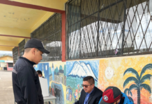 La Delegación Provincial Electoral de Chimborazo reafirmó su compromiso con la democracia participativa al acompañar, este viernes 30 de mayo, dos procesos electorales se desarrollaron en la ciudad de Riobamba. Con su presencia, el organismo fortaleció la transparencia y legitimidad de estos espacios de participación ciudadana, tanto en el ámbito educativo como en el comunitario.
