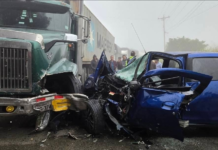La mañana del 10 de junio comenzó con un accidente de tránsito en la vía principal de Pallatanga, donde una conductora quedó atrapada en su vehículo tras un violento choque frontal-lateral con un camión pesado. El siniestro, ocurrido a las 06H48, dejó a la mujer en estado crítico, pero la intervención del Cuerpo de Bomberos de Pallatanga evitó que el accidente tuviera consecuencias fatales.