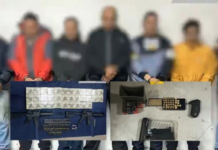 Una banda delictiva dedicada a fabricar y distribuir armas y municiones en algunas provincias de Ecuador, fue desarticulada en un operativo realizado en tres provincias. La Policía informó este 13 de junio que intervinieron y allanaron ocho inmuebles en Quito, Pichincha; San Miguel, en Bolívar, y Moraspungo, en Cotopaxi.