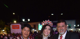 El viernes 21 de junio, la plazoleta Guayaquil del cantón Alausí se vistió de fiesta para celebrar uno de los eventos más esperados en el marco de las festividades de San Pedro: la coronación y exaltación de la Reina de San Pedro de Alausí 2025, dignidad que este año recayó en la joven Camila Pesántez de la Cruz.