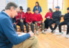 La Unach avanza con un proyecto innovador que rescata las tradiciones orales de las comunidades kichwa de la provincia. Bajo la dirección de Luis Alberto Tuaza, vicerrector de Investigación, y gracias al apoyo de la Firebird Foundation for Anthropological Research de Estados Unidos, se desarrolla la iniciativa “El lenguaje del agua: historias kichwa del páramo de altura en los Andes ecuatorianos”.