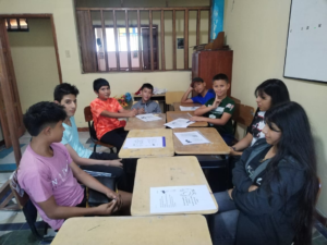 Durante estas vacaciones de verano 2025, los niños y jóvenes de Pastaza tienen una excelente oportunidad para fortalecer sus habilidades comunicativas a través del Taller vacacional de lectura comprensiva, dirigido por el reconocido escritor y poeta Hernán Heras Luna.