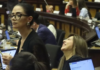 Una multa de $158,63, deberán cancelar 21 asambleístas (cada uno) que el 3 de junio de 2025, se ausentaron a la sesión 007 del Pleno del Parlamento donde se debatió proyectos de reformas a la ley de inteligencia, de bases militares y designación de autoridades para el Instituto Ecuatoriano de Seguridad Social (IESS).