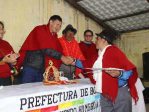 En un hito para el desarrollo rural de la provincia, la Prefectura de Bolívar realizó este 10 de junio, la entrega oficial del Sistema de Riego Tecnificado a la comunidad de Chiquizungo, ubicada en la parroquia Simiatug. Esta obra emblemática marca un avance significativo en la soberanía alimentaria, la modernización del agro y el fortalecimiento de la economía local.