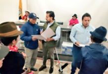 Con la mirada puesta en el fortalecimiento del agro, el Ministerio de Agricultura y Ganadería (MAG) entregó títulos de propiedad, paquetes tecnológicos y nombramientos legales a productores de seis cantones de la provincia de Chimborazo.
