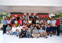 Nestlé Ecuador, en alianza con la Escuela Superior Politécnica del Litoral (ESPOL), presentó “Herederos en el Campo”, un programa de formación técnica y liderazgo, dirigido a jóvenes de zonas rurales, como parte del compromiso conjunto de ambas instituciones por transformar el agro en un motor de desarrollo inclusivo y sostenible.