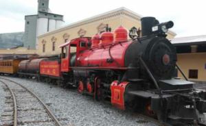 A través del Decreto Ejecutivo N.º 26, el presidente Daniel Noboa resolvió ampliar el plazo para la liquidación de la empresa pública Ferrocarriles del Ecuador hasta el 31 de diciembre de 2025, al tiempo que se avanza en la reactivación de dos tramos turísticos emblemáticos del sistema ferroviario nacional.