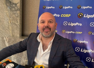 A pocas horas del arranque del partido entre Liga y Barcelona, los hinchas se encontraron con una sorpresa, Zapping, la plataforma que ostenta los derechos de televisión de la LigaPro, cambió de manera unilateral las condiciones de acceso a la transmisión del encuentro.