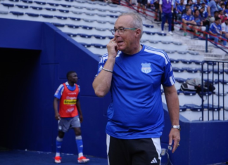 El entrenador argentino fue despedido del club guayaquileño que, según sus propias palabras, llevaba tiempo deteriorándose desde adentro, con señales que eligió ignorar hasta que ya fue demasiado tarde.