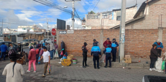 En un operativo conjunto para preservar la vida animal y asegurar el cumplimiento de la normativa vigente, el Municipio de Riobamba y el Centro de Rescate Integral Animal Riobamba (CRIAR) realizaron una intervención en el mercado La Esperanza.