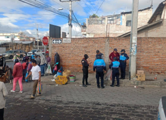 En un operativo conjunto para preservar la vida animal y asegurar el cumplimiento de la normativa vigente, el Municipio de Riobamba y el Centro de Rescate Integral Animal Riobamba (CRIAR) realizaron una intervención en el mercado La Esperanza.