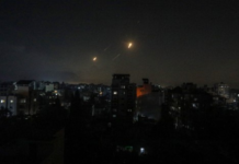 El primer ministro israelí, Benjamín Netanyahu, anunció, este 14 de junio, un nuevo ataque aéreo en Teherán: "Atacaremos todos los sitios y objetivos del régimen de los ayatolás, hemos allanado el camino hacia Teherán. En un futuro muy próximo verán aviones israelíes, la Fuerza Aérea Israelí, nuestros pilotos sobrevolando los cielos de Teherán", dijo en el vídeo.
