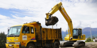 En el sector Siglán de la comunidad Guaslán, se ejecutan importantes labores de mantenimiento en el Sistema de Riego Chambo–Guano–Los Chingazos, una infraestructura clave para el desarrollo agrícola de la zona central andina del país.
