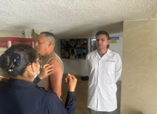 En un esfuerzo conjunto por garantizar el bienestar integral y la salud preventiva del personal militar, el Hospital de Brigada N.º 11 de Riobamba, en coordinación con el Centro de Salud La Georgina, ejecutó una campaña de vacunación dirigida a los integrantes de la Brigada de Caballería Blindada N.º 11 Galápagos.