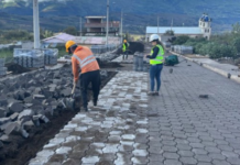 La parroquia Valparaíso, perteneciente al cantón Guano, vive una transformación significativa gracias a la ejecución de trabajos de adoquinado en sus principales vías, una obra que representa un importante avance en la mejora de la calidad de vida de sus habitantes.
