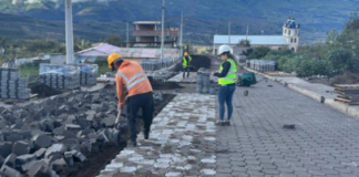 La parroquia Valparaíso, perteneciente al cantón Guano, vive una transformación significativa gracias a la ejecución de trabajos de adoquinado en sus principales vías, una obra que representa un importante avance en la mejora de la calidad de vida de sus habitantes.