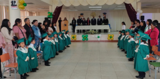 Un ambiente de alegría y emoción se vivió en el salón múltiple de la Unidad Educativa Guano, donde este viernes 27 de junio se llevó a cabo la ceremonia de graduación de 24 niños y niñas que culminaron su etapa en Educación Inicial II.